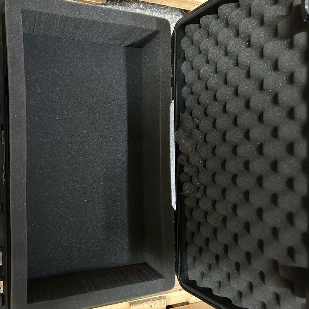 Pelican Air 1535 Rugged Black Camera Case - Picture 9 of 14